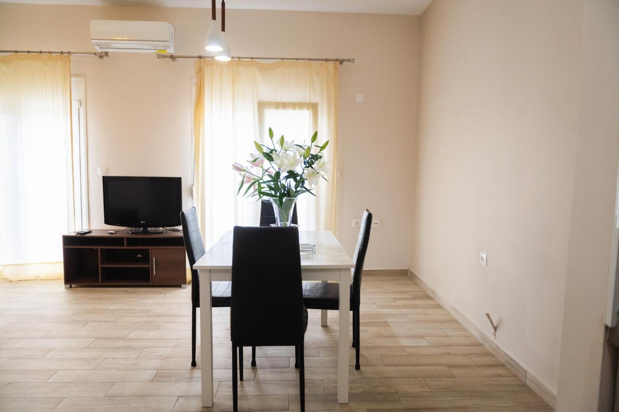 Central Luxurious Suite Near Lighthouse Alexandroúpolis Ngoại thất bức ảnh